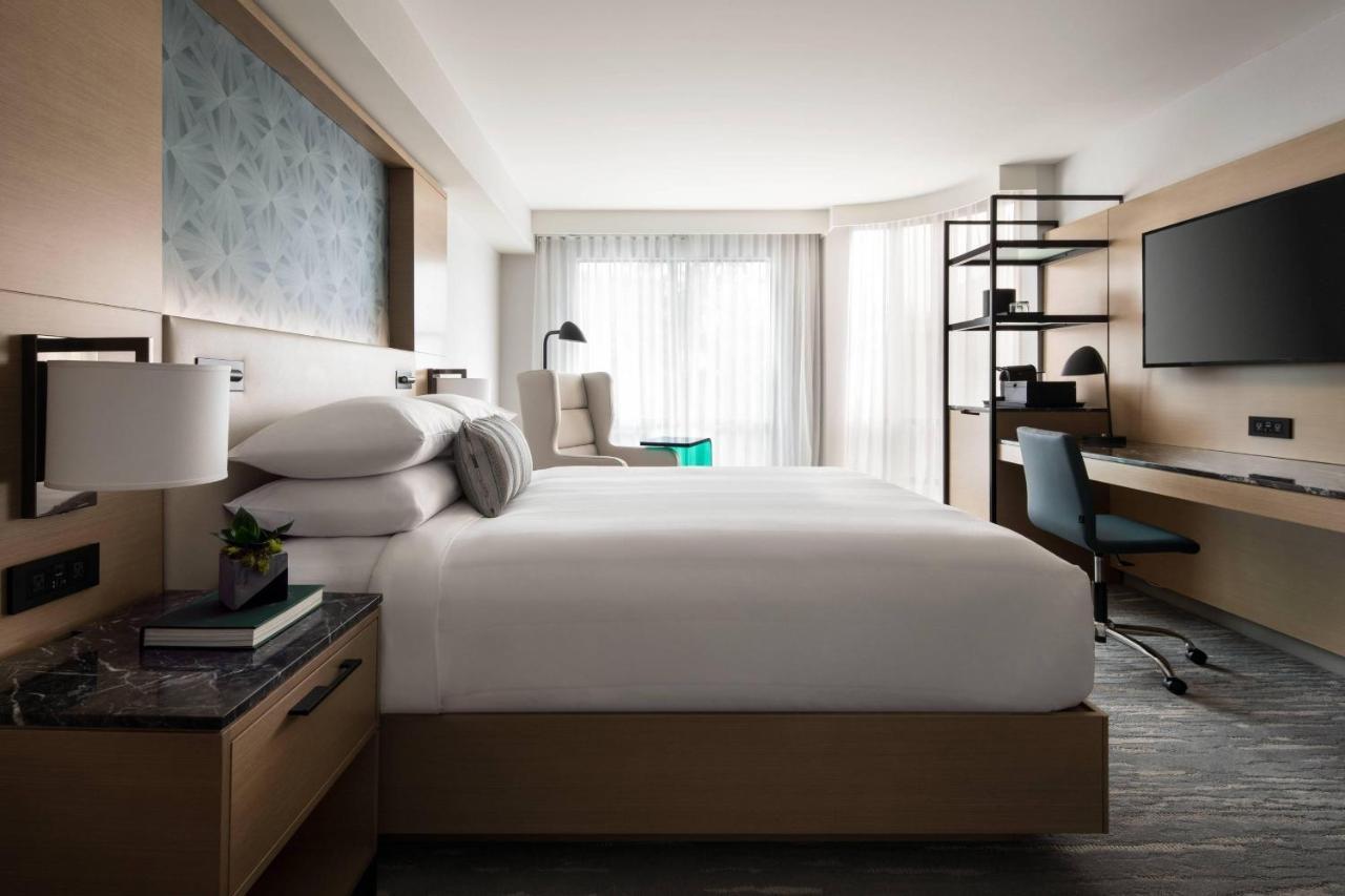 Vancouver Airport Marriott Hotel 4*