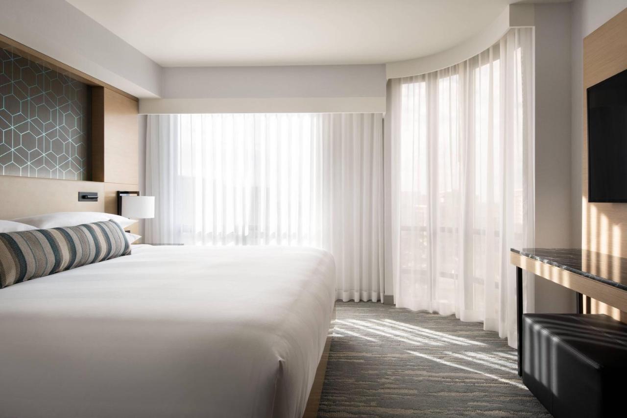 Vancouver Airport Marriott Hotel 4*