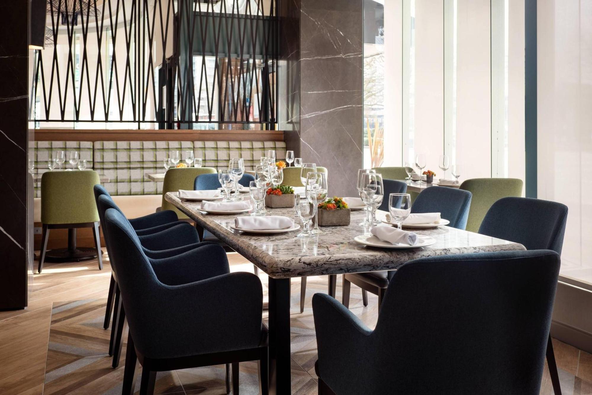 Hotel Vancouver Airport Marriott 4*