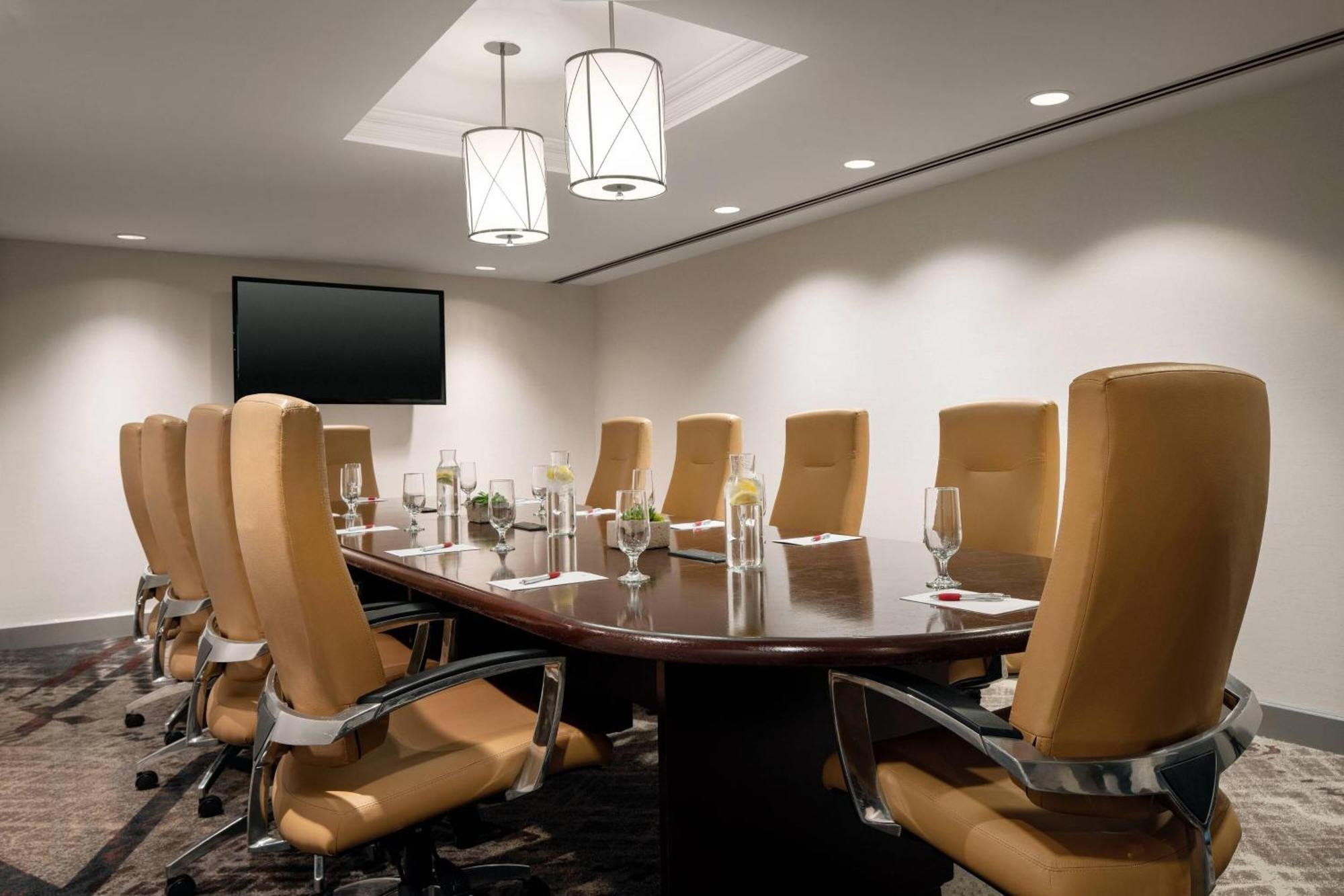 Vancouver Airport Marriott Hotel 4*
