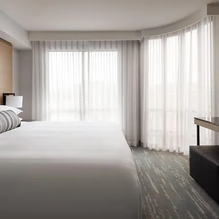 Vancouver Airport Marriott Hotel Richmond Exterior photo