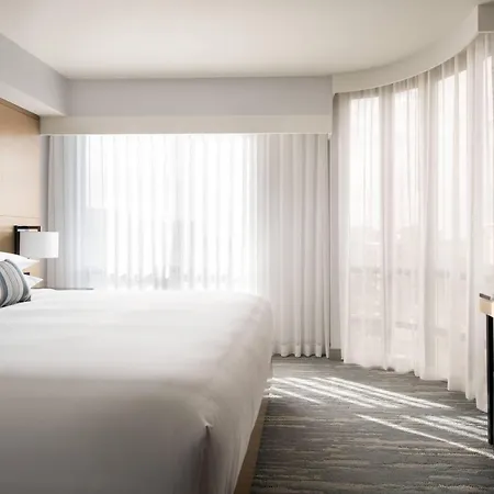 Vancouver Airport Marriott Hotel Richmond Exterior photo